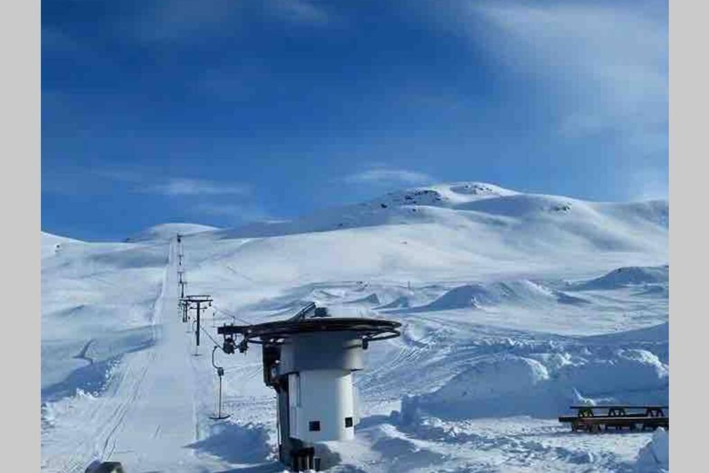 Hytte I Stryn Med Elbil Lader المظهر الخارجي الصورة