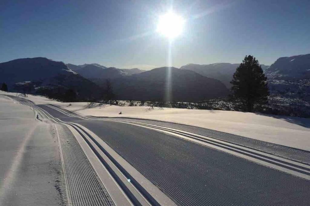 Hytte I Stryn Med Elbil Lader المظهر الخارجي الصورة